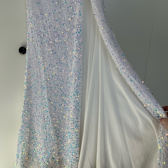 Iridescent white prom dress - Picture 12 of 13